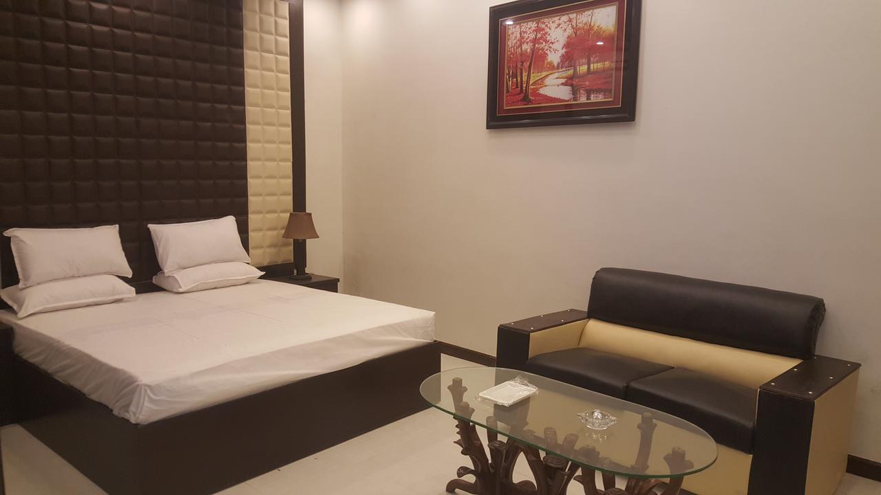 Gulberg Continental Hotel Lahore Exterior foto