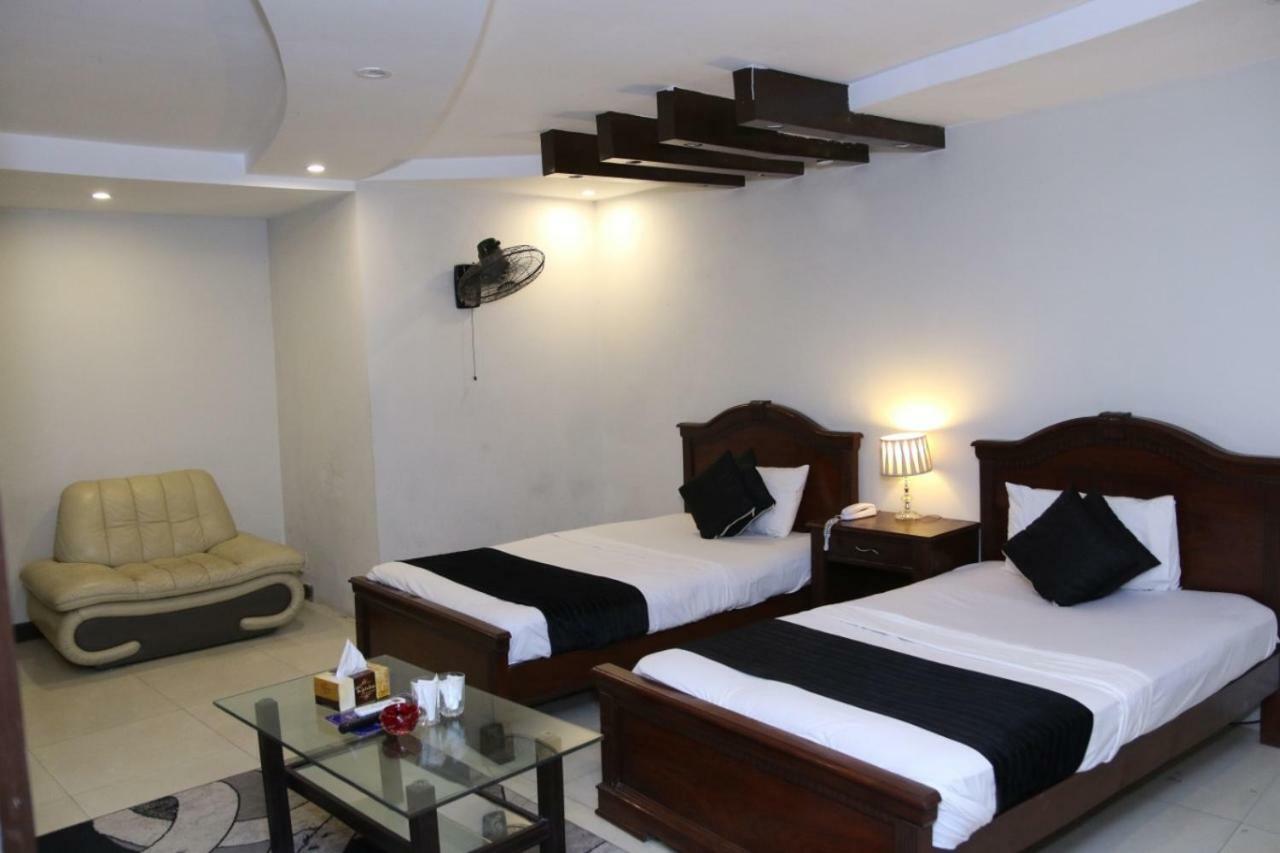 Gulberg Continental Hotel Lahore Exterior foto